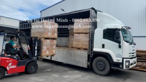 xe tải chuyển hàng