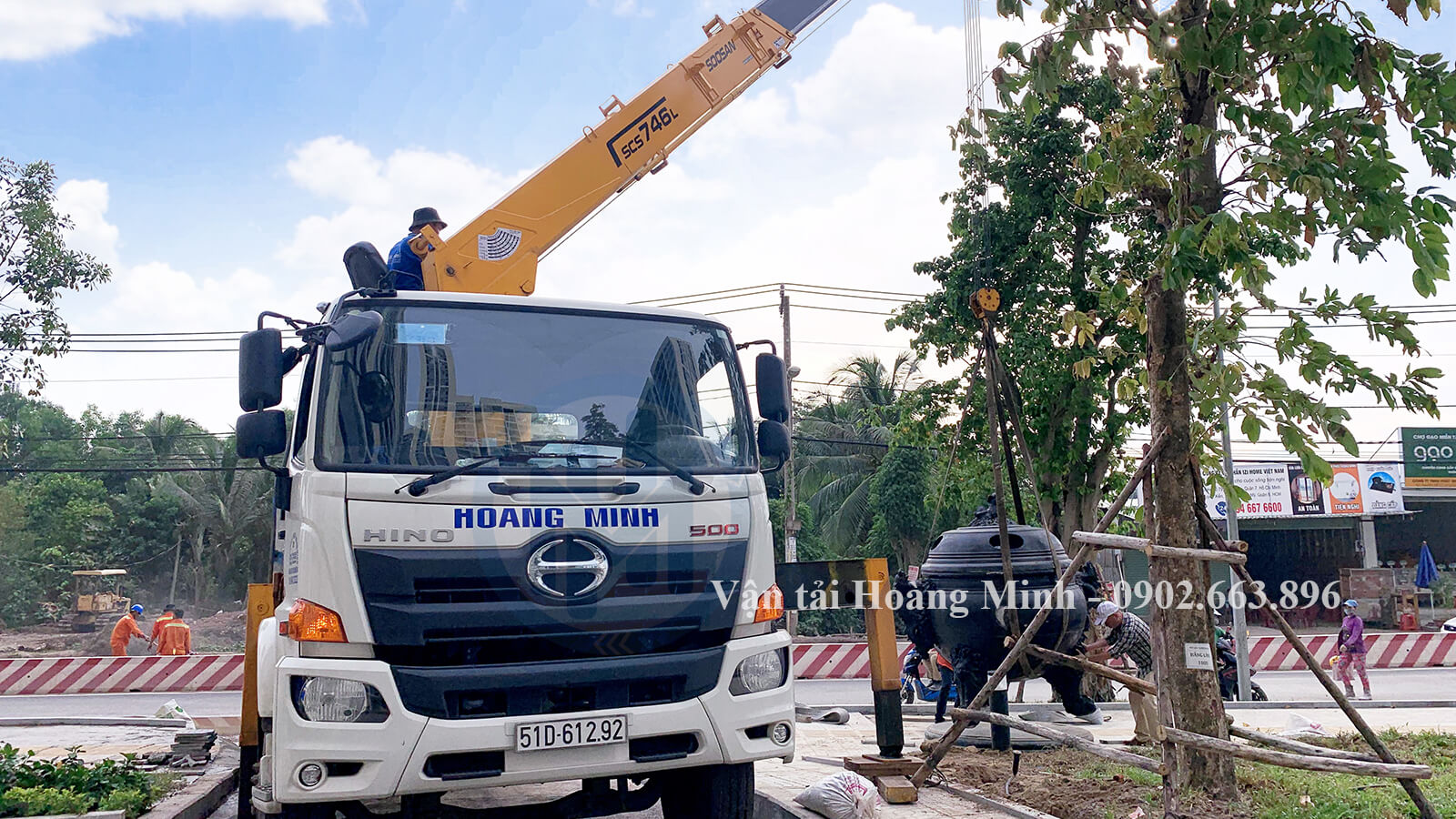 Cho thuê xe cẩu từ 2 tấn đến 32 tấn chở hàng đi các tỉnh thành.jpg Cho thuê xe cẩu từ 2 tấn đến 32 tấn chở hàng đi các tỉnh thành.jpg