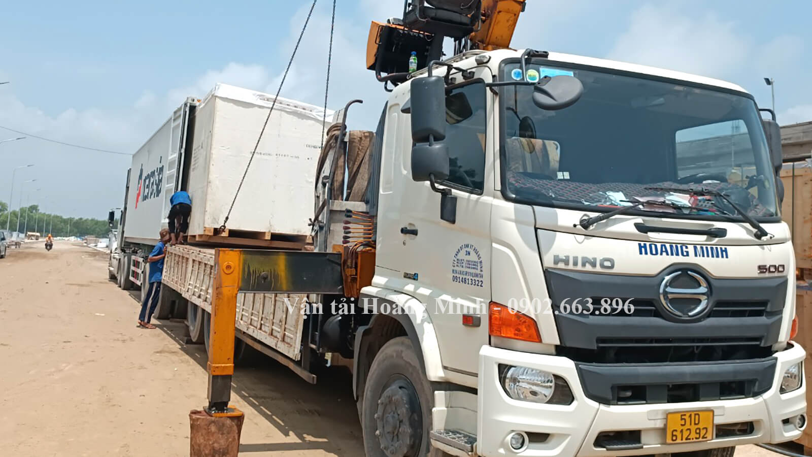 Cho thuê xe cẩu đa dạng tải trọng từ 2 tấn đến 32 tấn.jpg Cho thuê xe cẩu đa dạng tải trọng từ 2 tấn đến 32 tấn.jpg