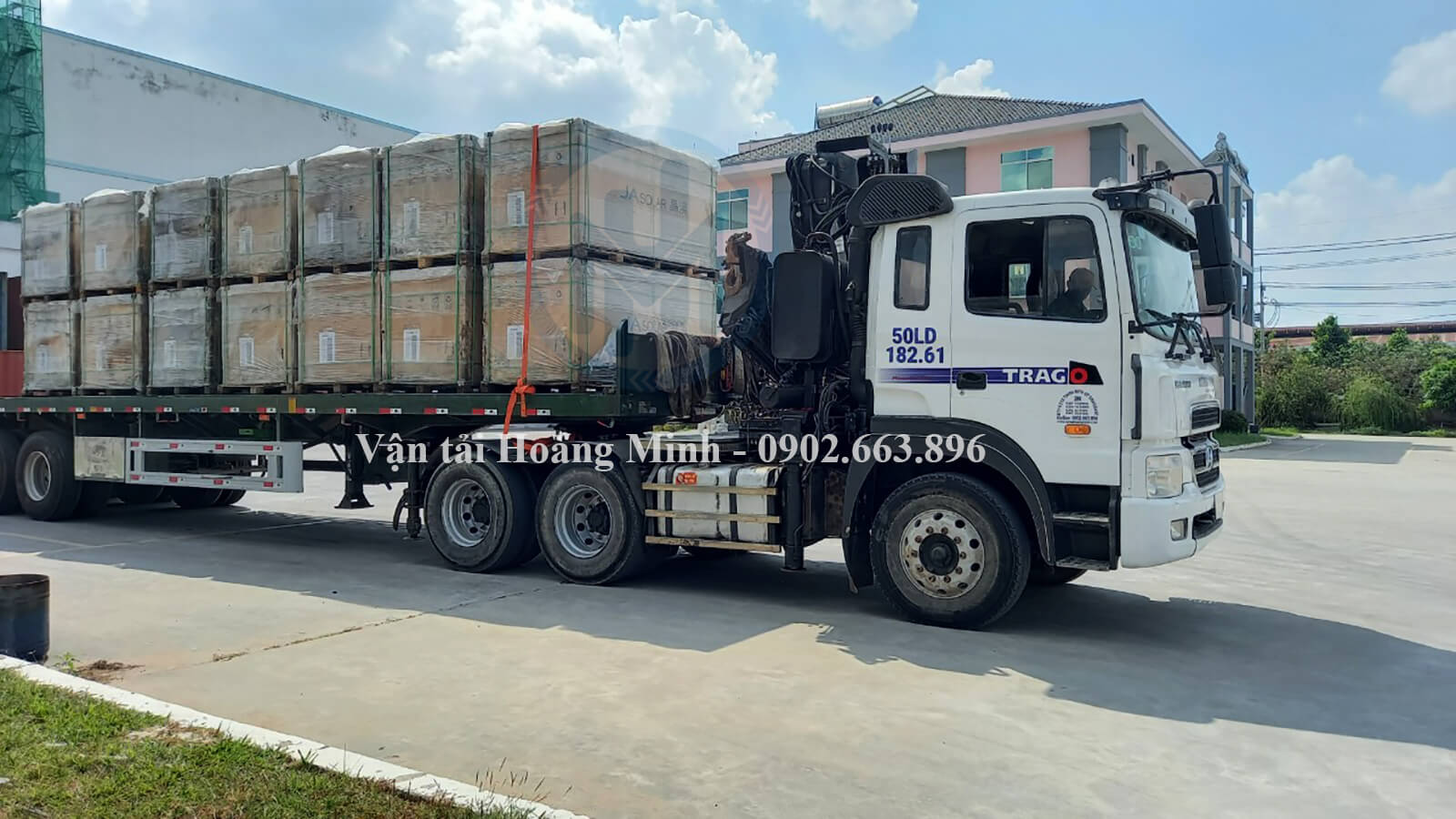 Dịch vụ cẩu hàng được khách hàng yêu thích.jpg