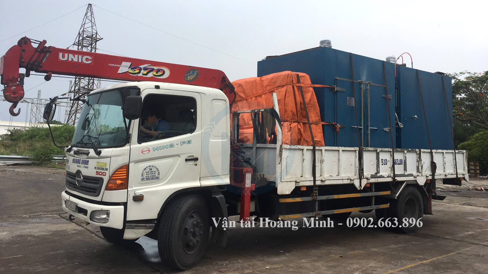 Hoàng Minh cung cấp dịch vụ cho thuê xe cẩu Đồng Phú đến khách hàng.jpg Hoàng Minh cung cấp dịch vụ cho thuê xe cẩu Đồng Phú đến khách hàng.jpg