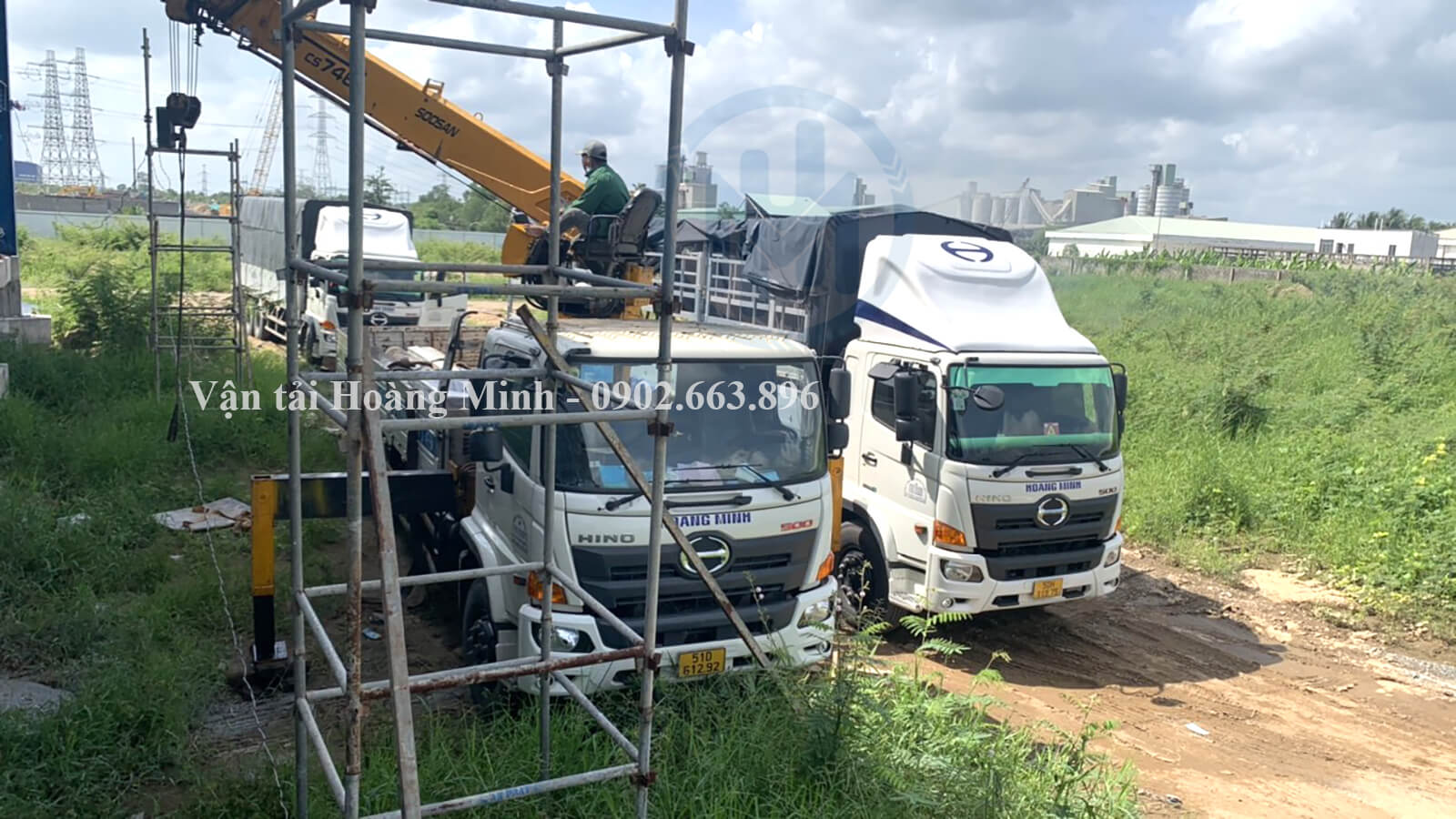 Hình ảnh xe tải Hoàng Minh chở hàng cho khách tại các tỉnh thành.jpg