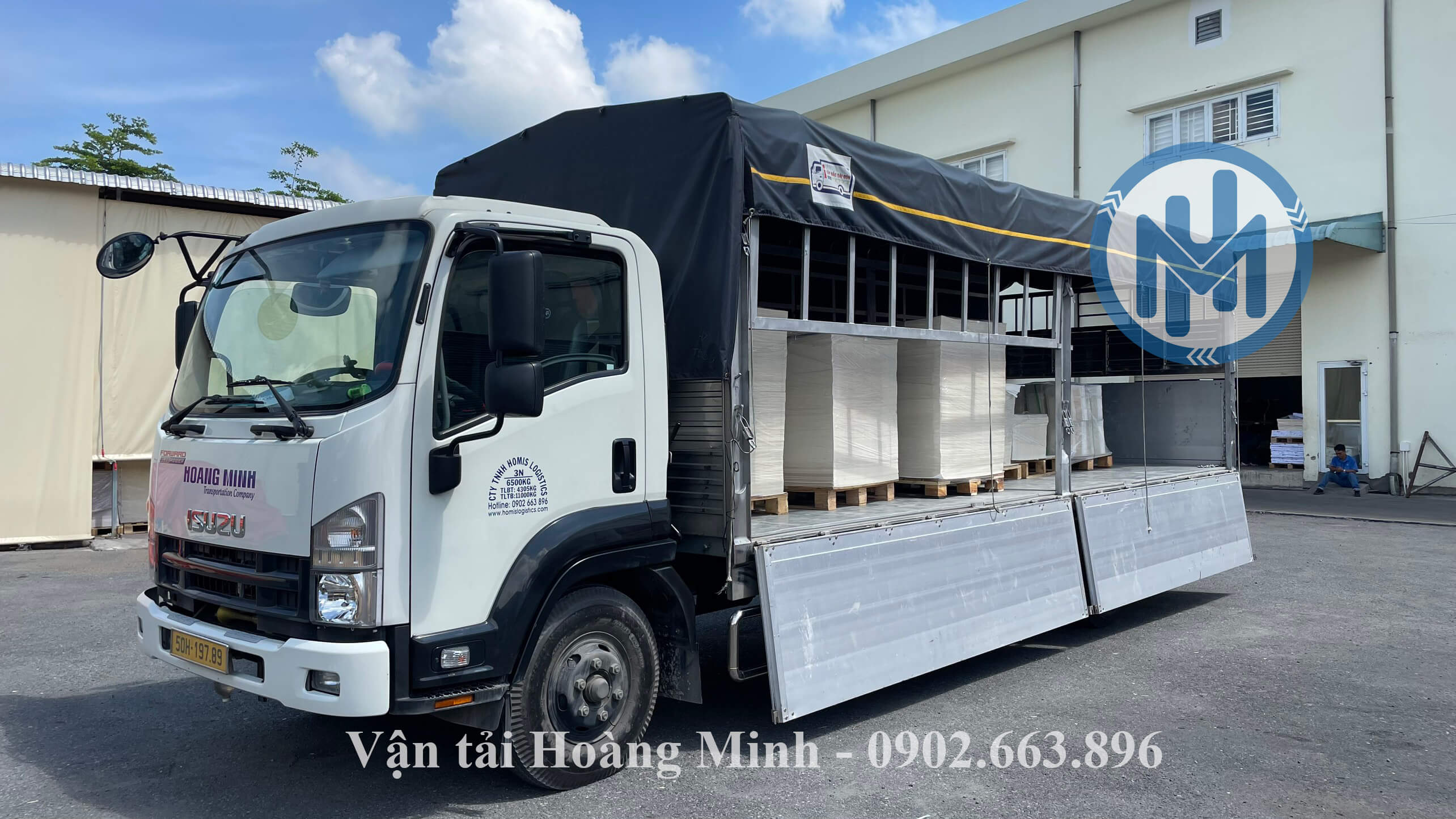 Xe tải chở hàng giấy ép giá tốt Xe tải chở hàng giấy ép giá tốt