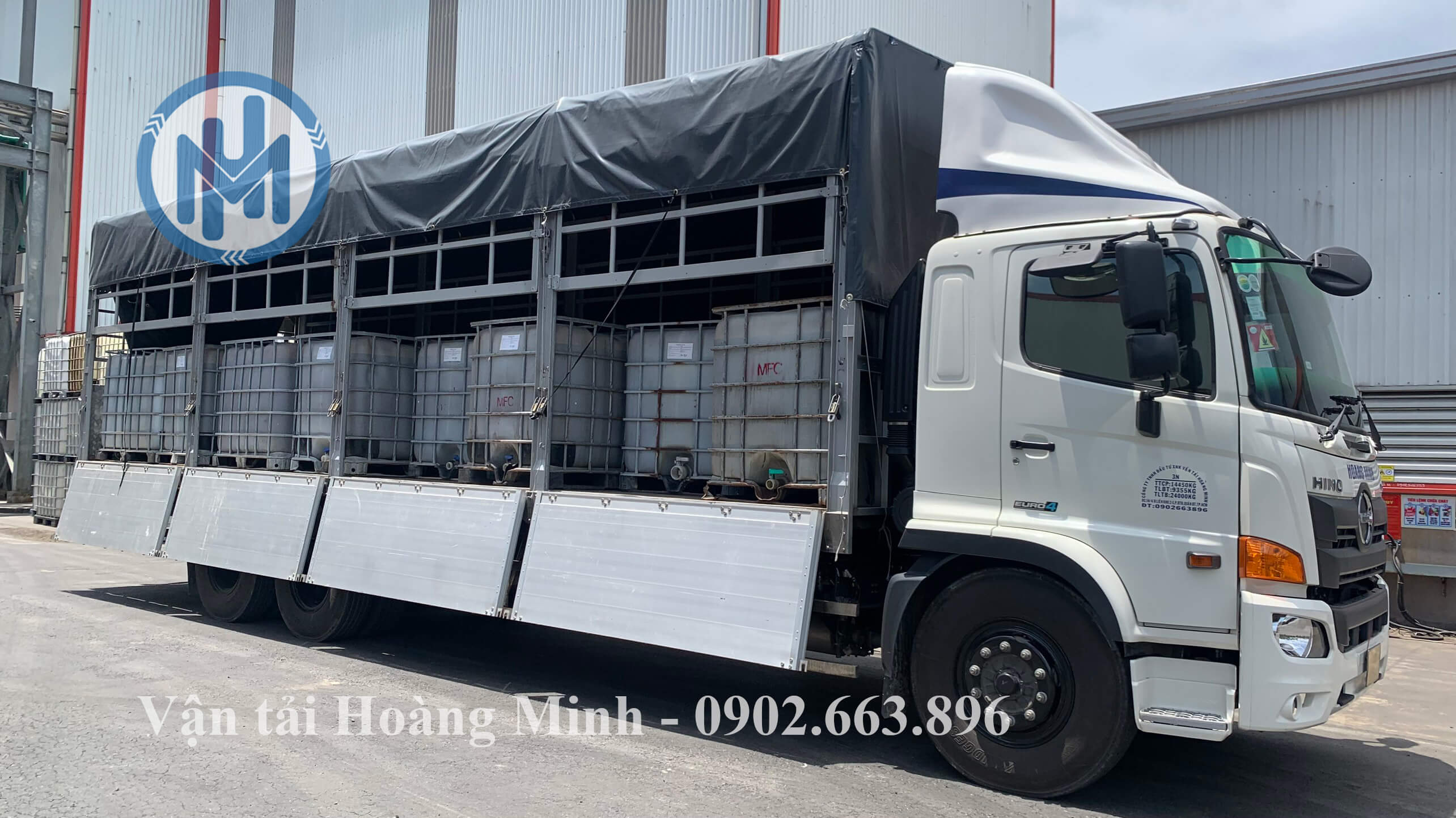 Xe tải chở hàng hoá chất Xe tải chở hàng hoá chất