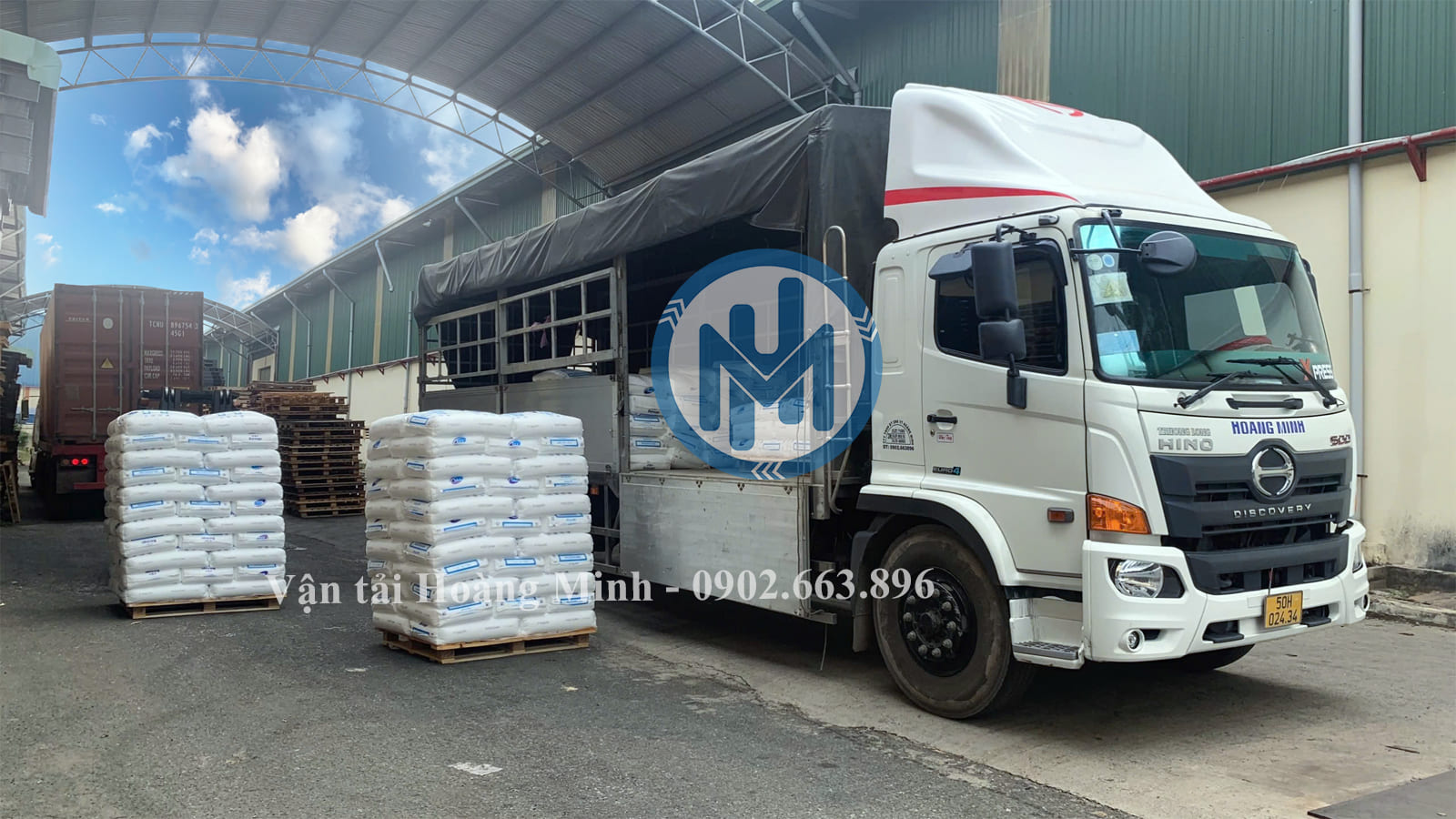Giao nhận hàng tận nơi tại Hoàng Minh Giao nhận hàng tận nơi tại Hoàng Minh