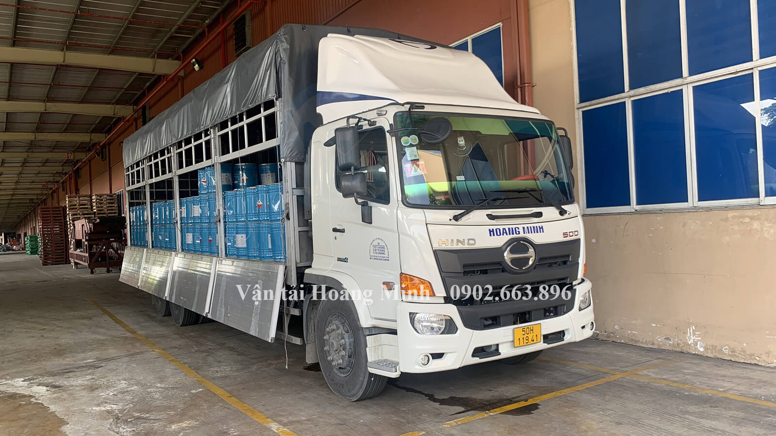 Vận chuyển hàng phuy dung môi Vận chuyển hàng phuy dung môi