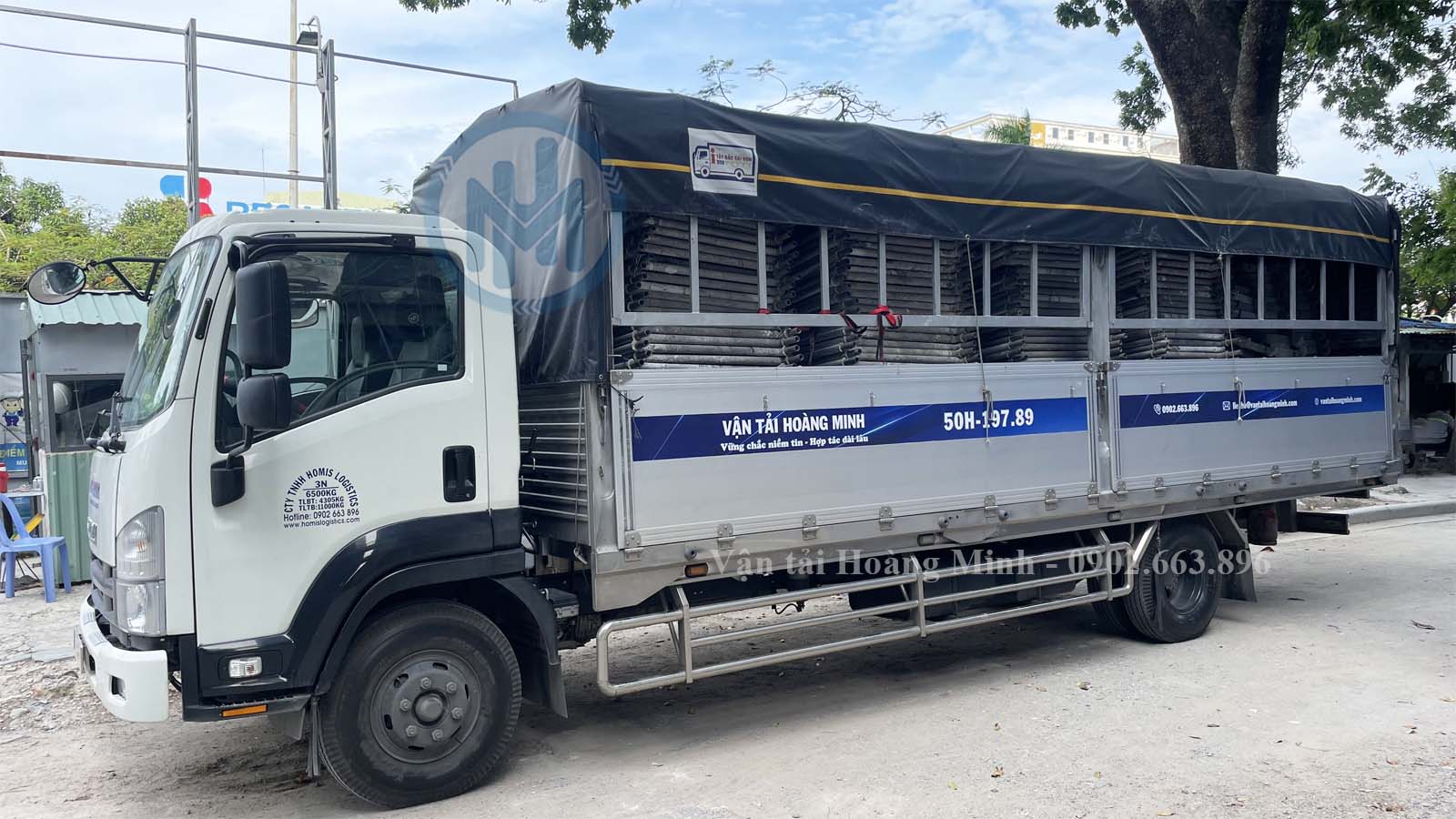 Xe tải 5 tấn chở hàng giàn giáo công trình Xe tải 5 tấn chở hàng giàn giáo công trình