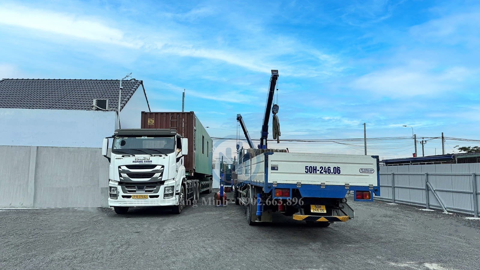 Hình ảnh xe cẩu 15 tấn cẩu hàng container văn phòng tại Cần Đước