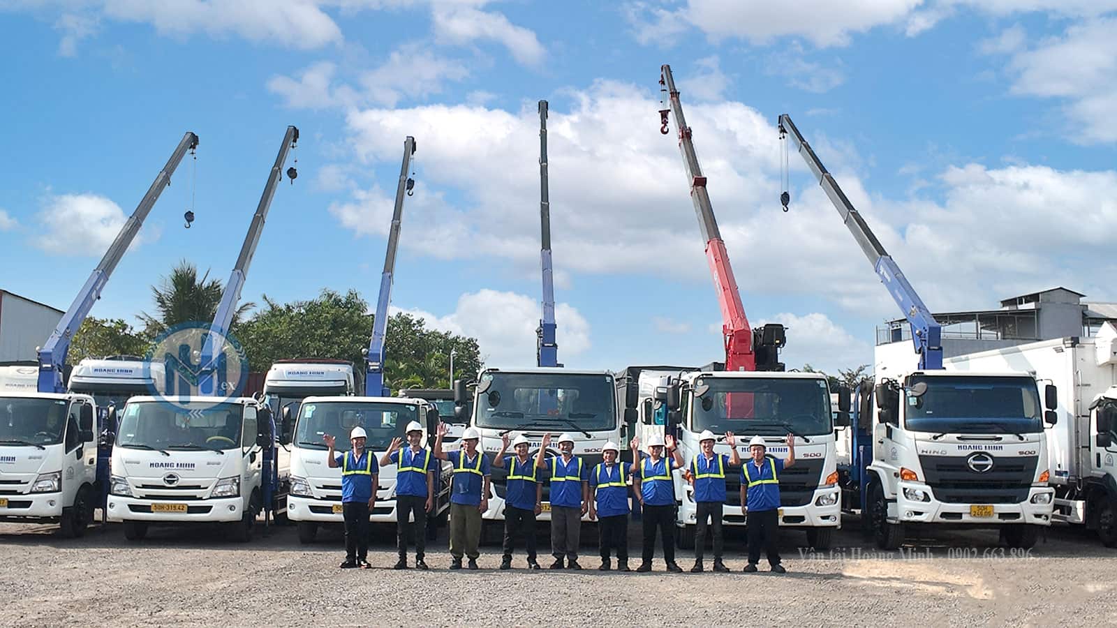 Bãi xe cẩu Hoàng Minh tại Lộc Ninh Bãi xe cẩu Hoàng Minh tại Lộc Ninh
