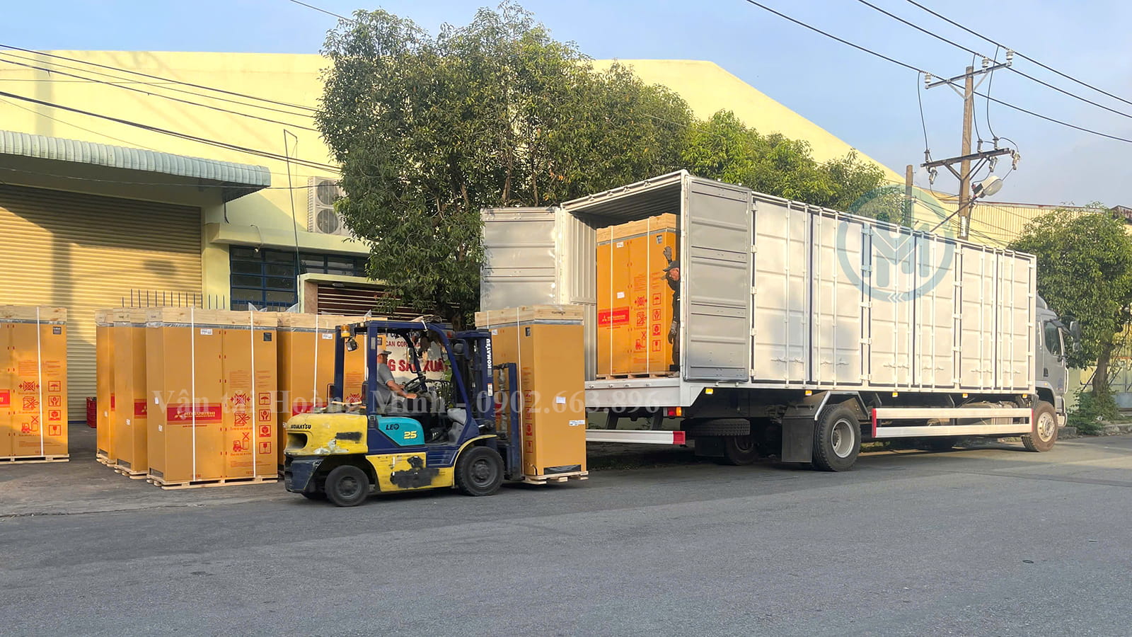 Xe thùng kín gửi hàng đi Lâm Đồng Xe thùng kín gửi hàng đi Lâm Đồng