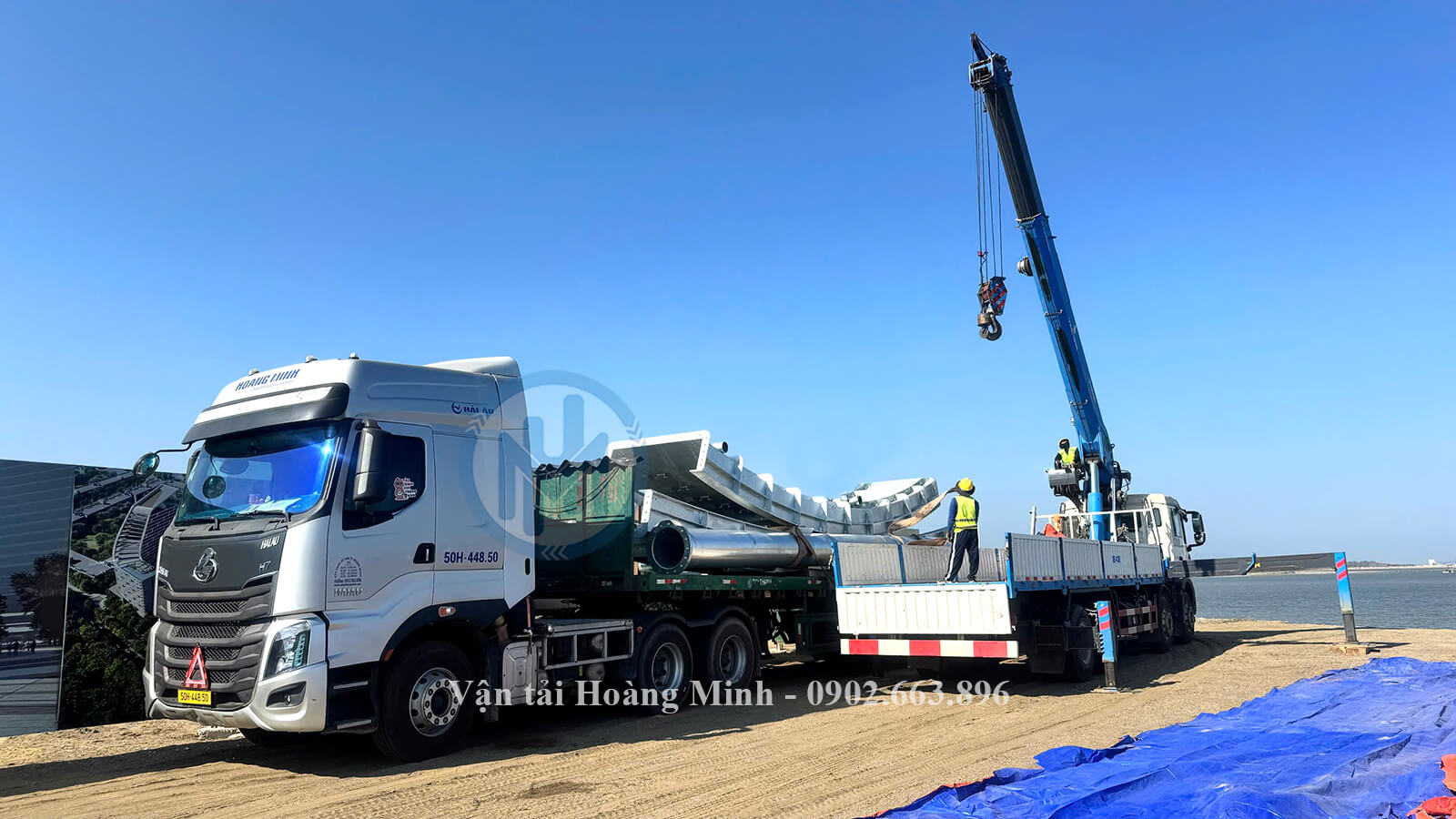 Xe cẩu nâng hạ hàng hóa chuyên nghiệp Xe cẩu nâng hạ hàng hóa chuyên nghiệp