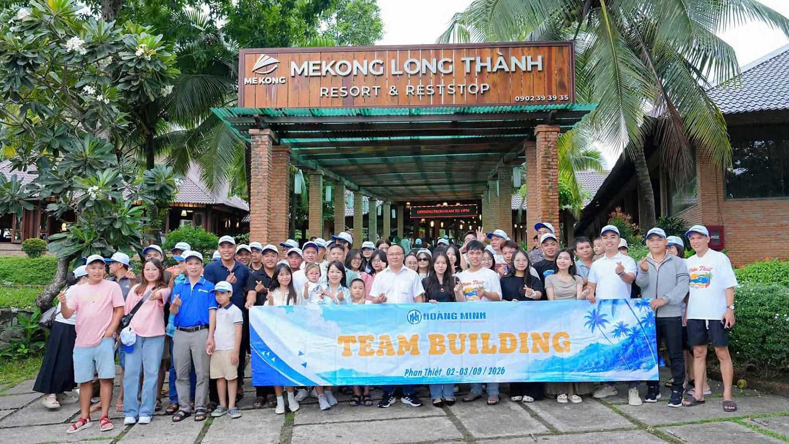 tap-the-hoang-minh-trong-chuyen-team-building-nam-2026 Tập thể nhân viên Công ty Vận tải Hoàng Minh